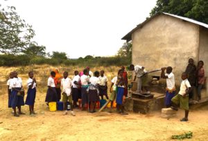 broken-hand-pump-water-well-tanzania