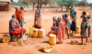 women-collecting-water
